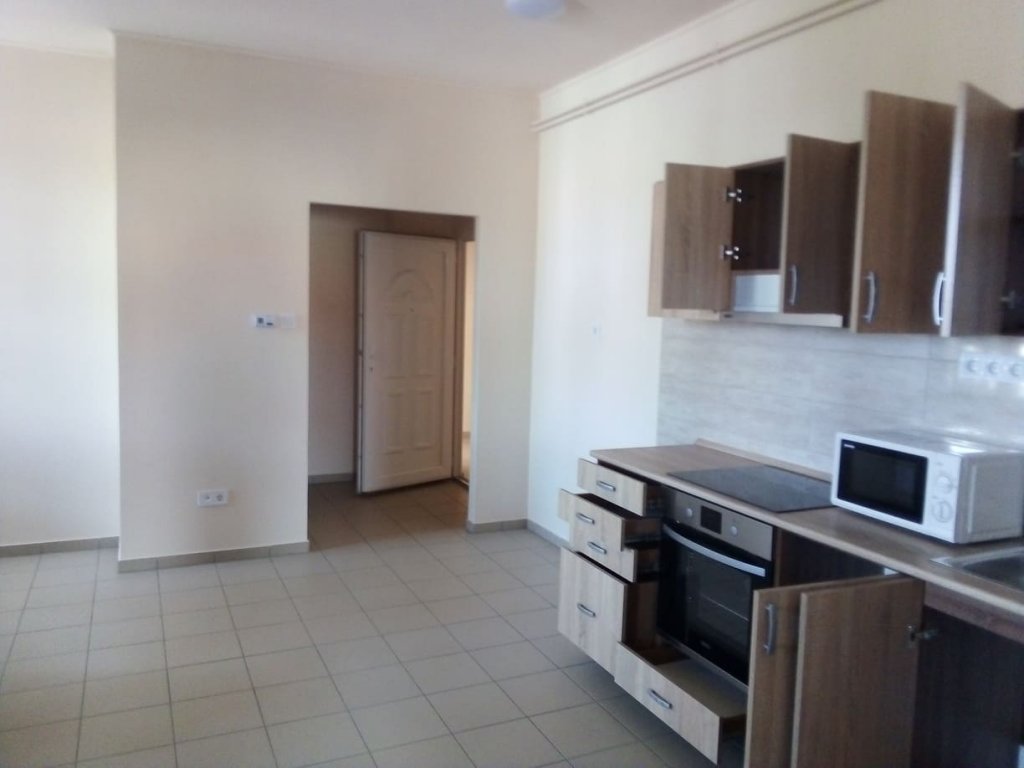 Fecskelakások átadása 24